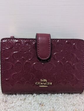 COACH Patent Signature Wallet in Red